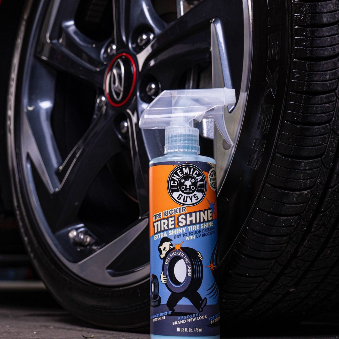 Dung dịch xịt dưỡng bóng lốp CHEMICAL GUYS TIRE KICKER EXTRA GLOSSY TIRE SHINE - 473 ml