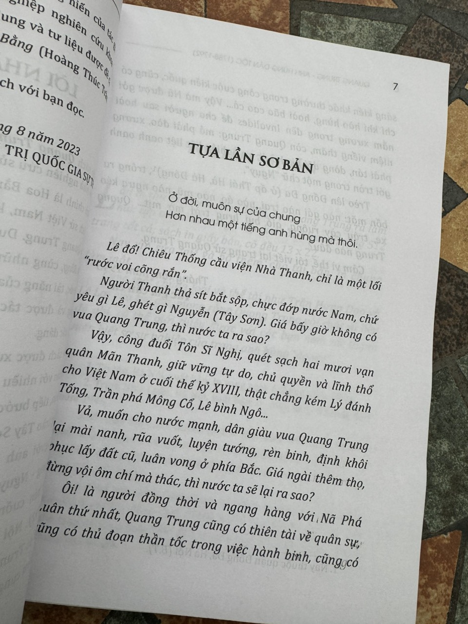 QUANG TRUNG - ANH HÙNG DÂN TỘC (1788-1792) - Hoa Bằng (Hoàng Thúc Trâm) - NXB Chính Trị Quốc Gia Sự Thật.