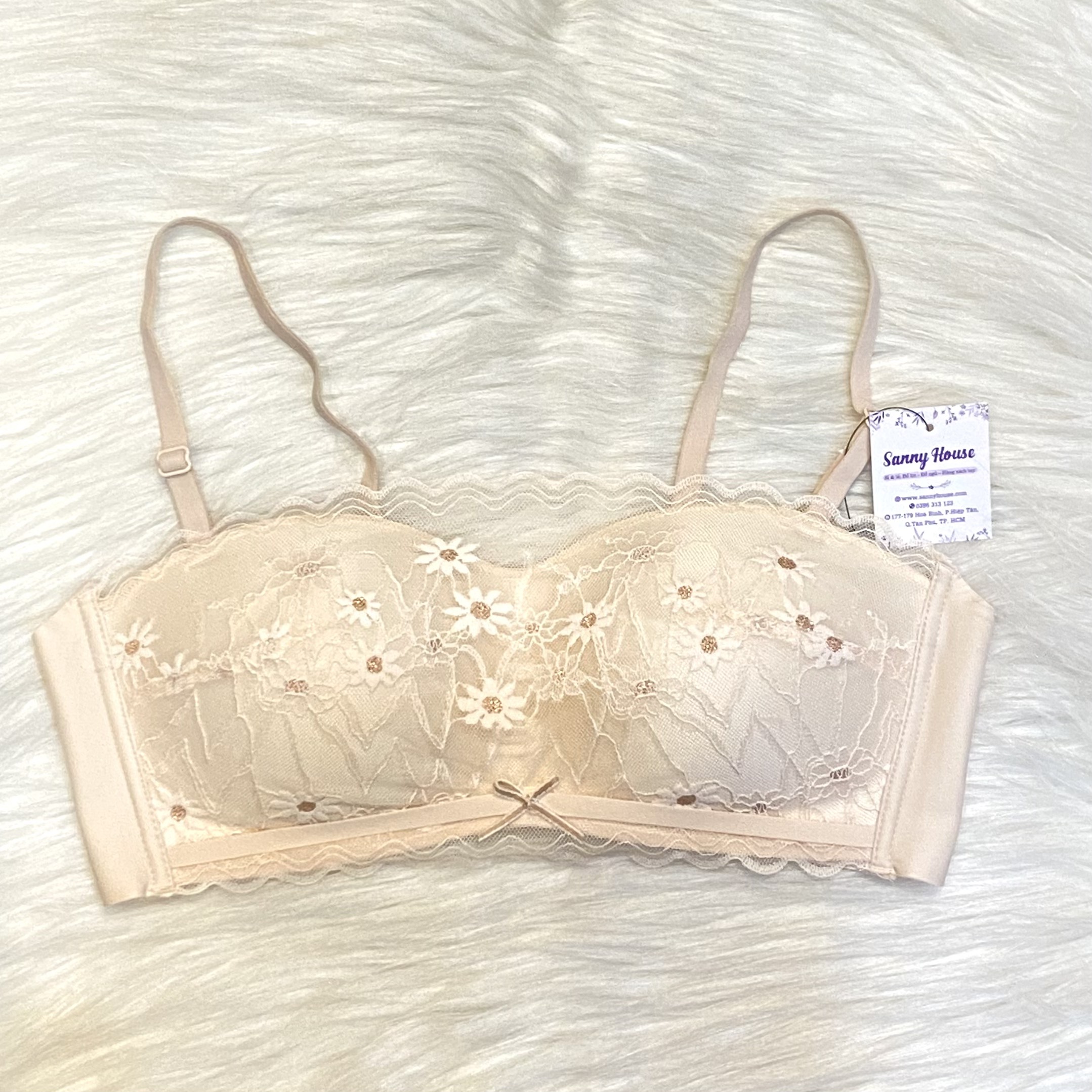 Áo lót cúp ngang hoa cúc không gọng mút mỏng kèm dây chống tuột