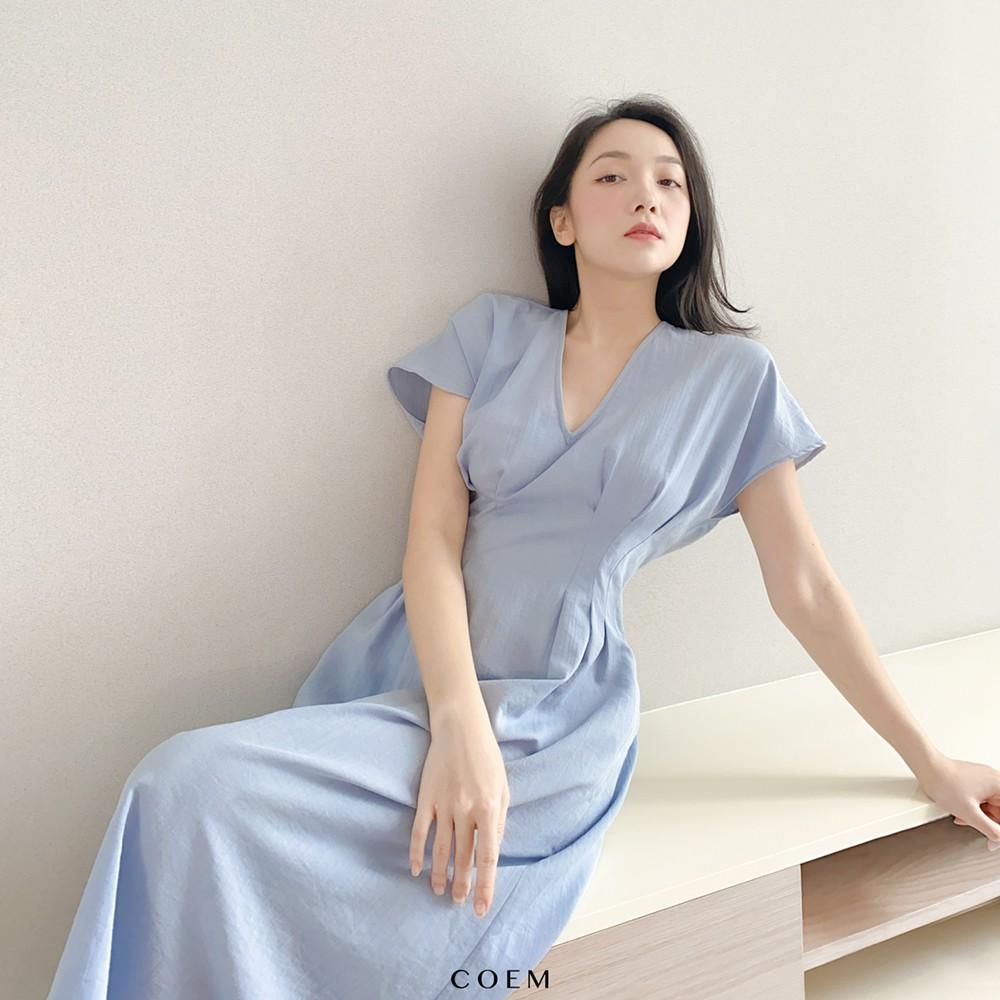 Đầm Midi Cổ Xẻ Chiết Eo Chất Liệu Linen Premium Màu Blue Pastel CO EM Thiết Kế Thanh Lịch Nữ Tính Phù Hợp Công Sở Đi Tiệ