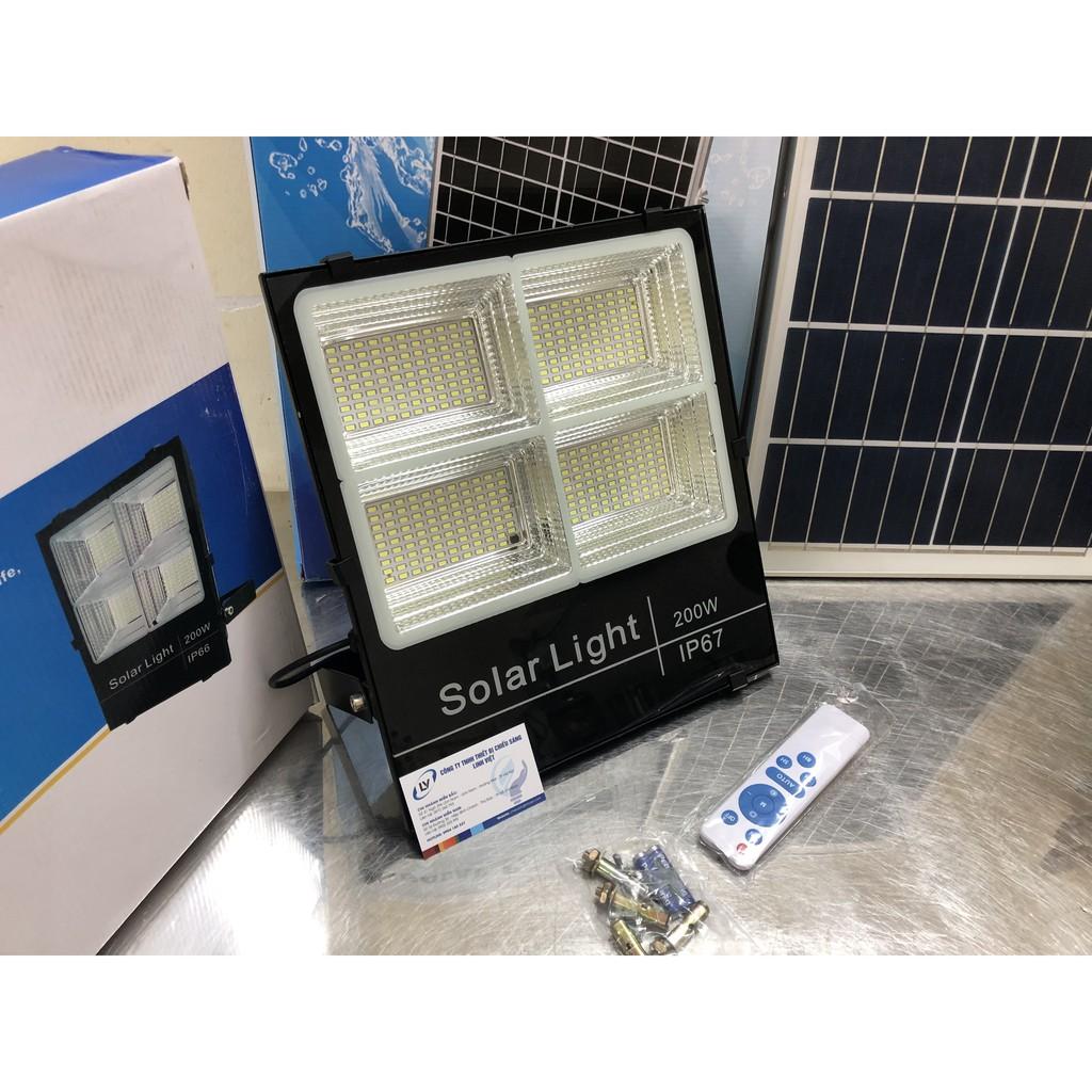 Đèn pha năng lượng 200W 4 khoang siêu sáng