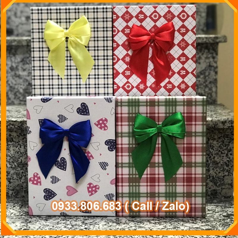 Hộp quà hình chữ nhật 23cmx16cm cao 9.5cm