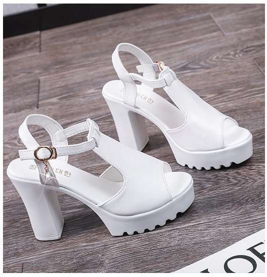 [SIÊU NHẸ VÀ ÊM] Giày Sandal đế thô chunky 10 phân S179