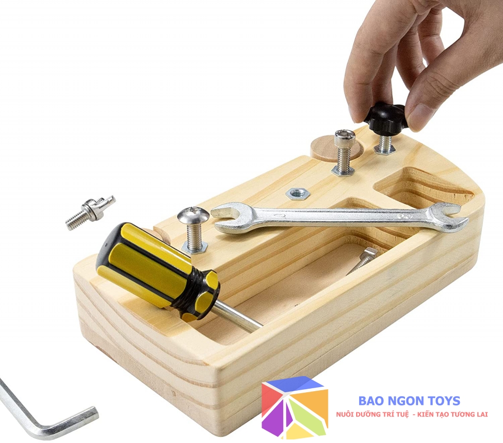 ĐỒ CHƠI MÔ HÌNH XE GỖ BẢNG ĐIỀU KHIỂN TUA VÍT VÀ ỐC GIÚP TRẺ THỰC HÀNH KỸ NĂNG LẮP RÁP, SỬA CHỮA, RÈN LUYỆN VẬN ĐỘNG TINH - DG128A