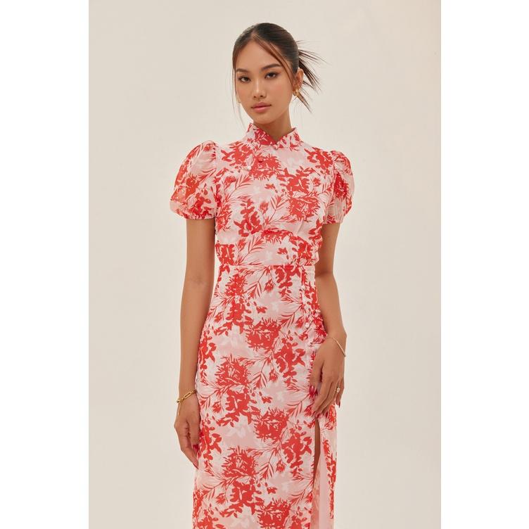 Nene Clothing - Đầm midi hoa đỏ xẻ tà