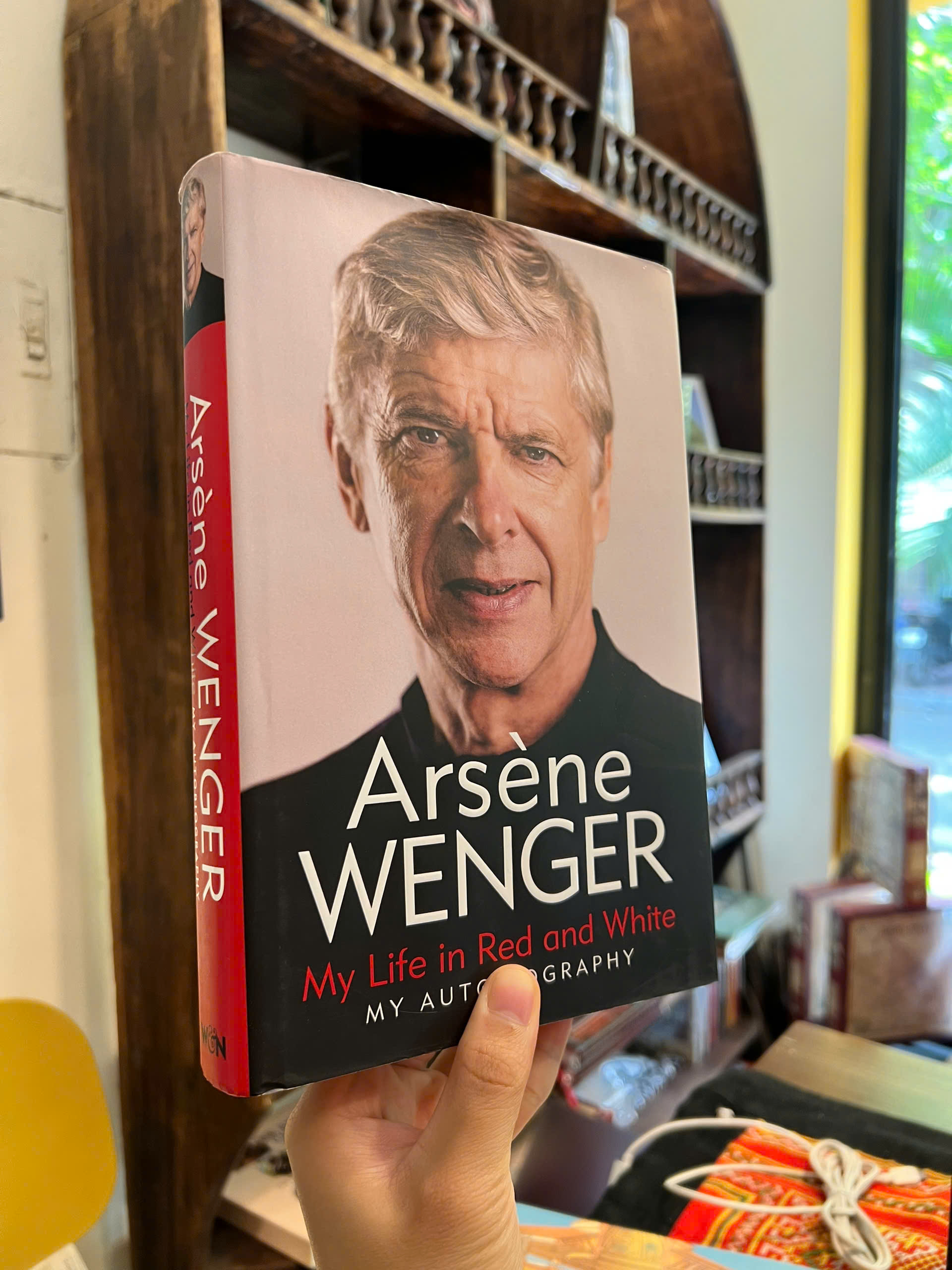 Sách - My Life in Red and White by Arsène Wenger | Sports / Football / Biography / Ngoại văn Tiểu sử