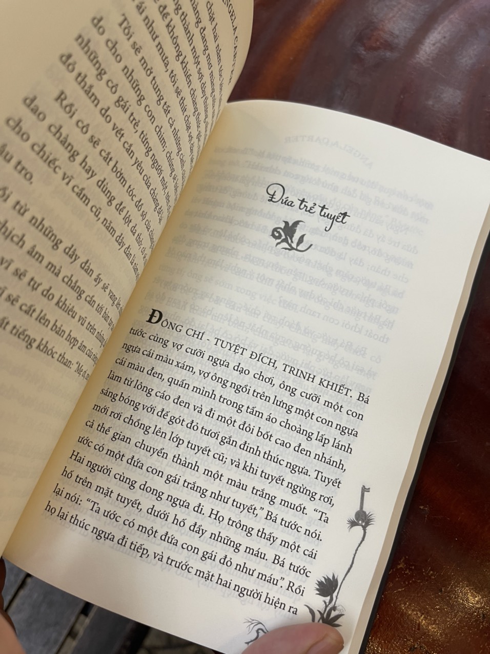 CĂN PHÒNG MÁU – Angela Carter – Nam Yên dịch – NXB Phụ Nữ Việt Nam
