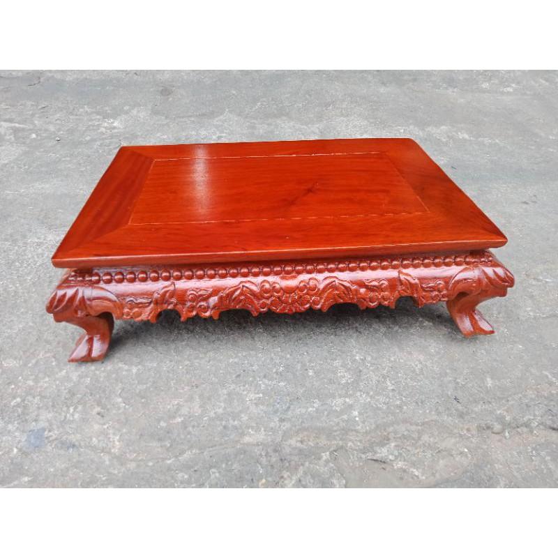 Kỉ chân quỳ gỗ hương ta 20x30x12cm