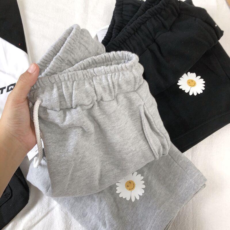 Quần short thun nam nữ hoa cúc - Quần đùi thun nam nữ Unisex chất nỉ da cá