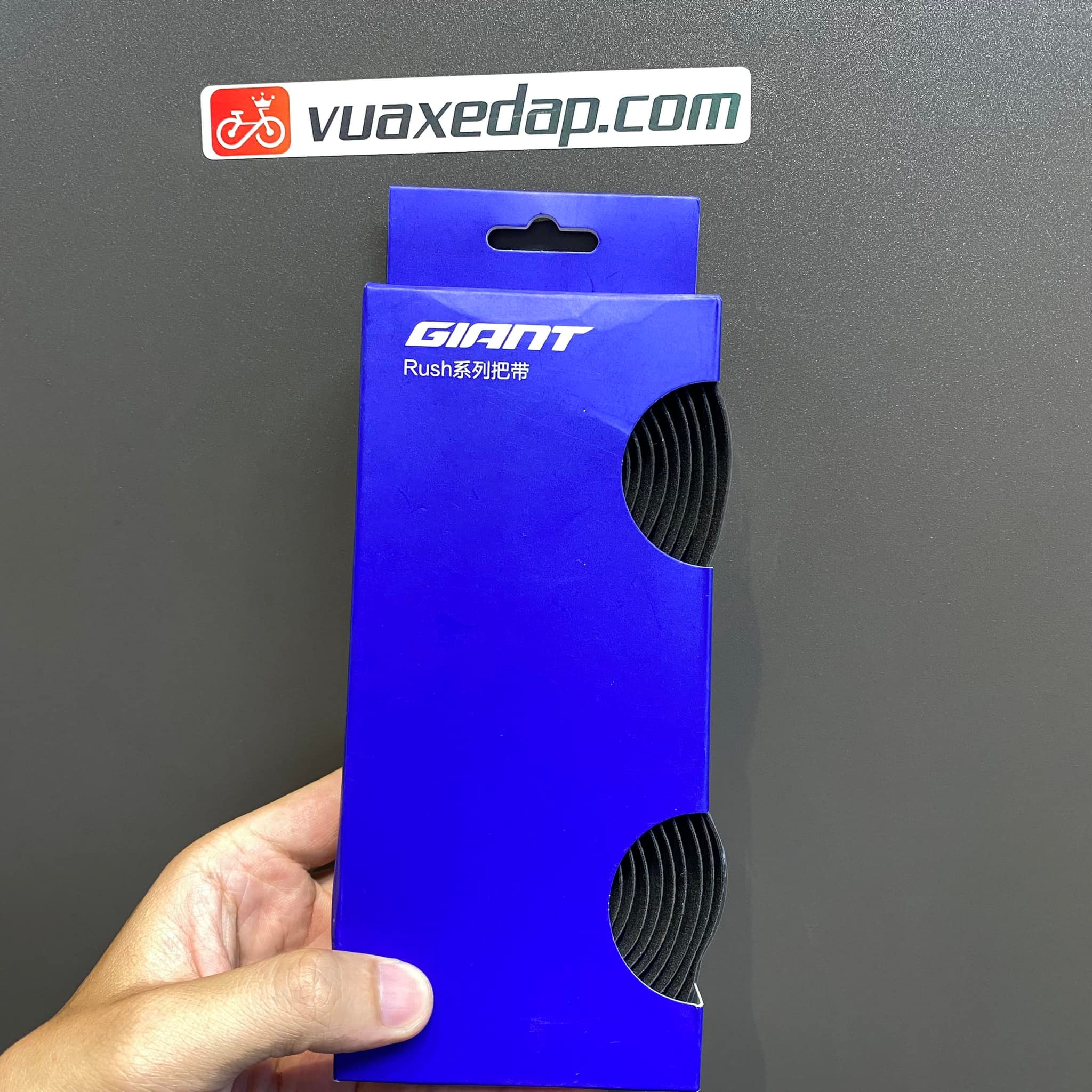 DÂY CUỐN GHI ĐÔNG XE ĐẠP – GIANT RUSH PU (VÂN CARBON)