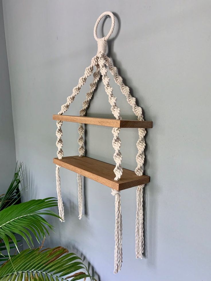 Kệ gỗ 2 tầng trang trí treo tường dây treo tết macrame