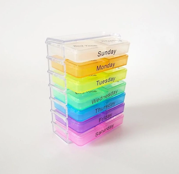 Hộp đựng thuốc 7 ngày có thể tháo rời (mỗi ngày 4 ngăn) nhìn dễ thương tiện lợi 10,5x7,5 x4,5