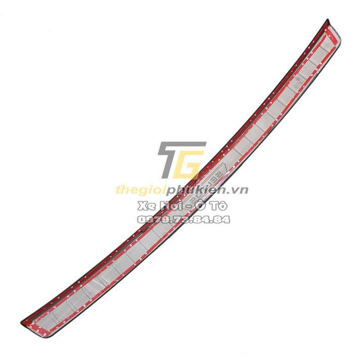 Bộ sản phẩm ỐP BẬC CỐP VÀ BẬC CỬA vân Carbon xe Kia Seltos