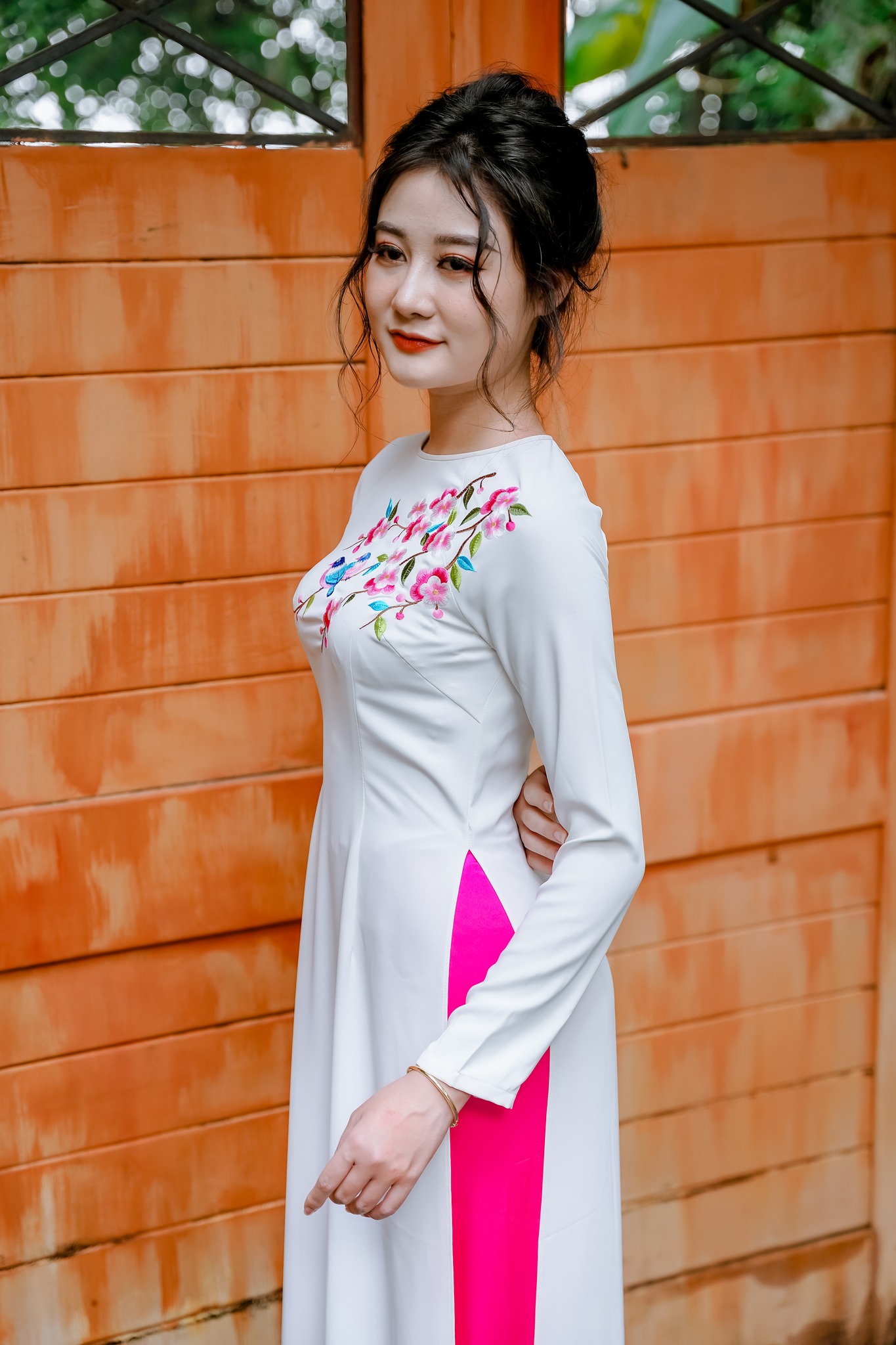 Áo Dài Thêu Truyền Thống Lụa Tô Châu