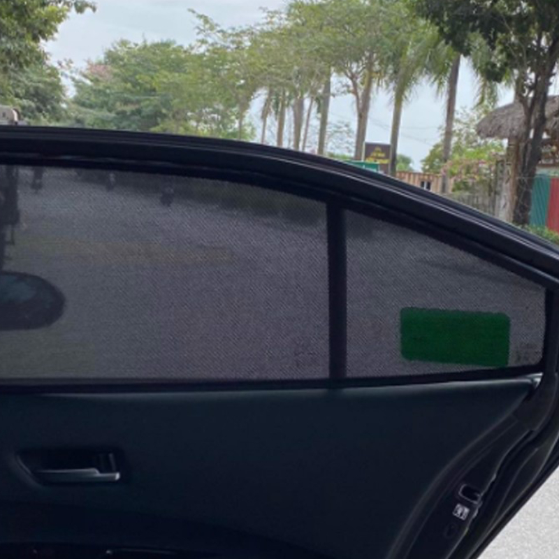 Bộ 4 tấm Rèm che nắng theo xe ô tô Toyota ALTIS 2022-2023, Tấm che nắng ô tô nam châm tự dính