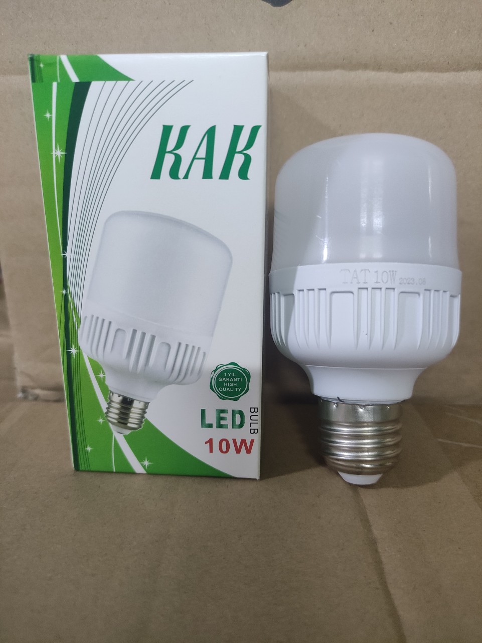Thùng 100 bóng 10w TAT siêu sáng