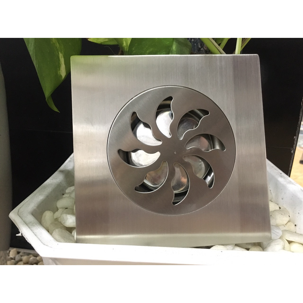 Phễu lọc rác nhà tắm chống hôi nhà tắm sus 304 15*15 cm