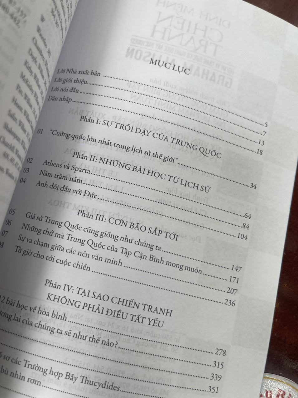 ĐỊNH MỆNH CHIẾN TRANH: Liệu Mỹ và Trung Quốc có tránh được bẫy Thucydides? - Graham Allison - Nxb Chính trị quốc gia Sự Thật – bìa mềm