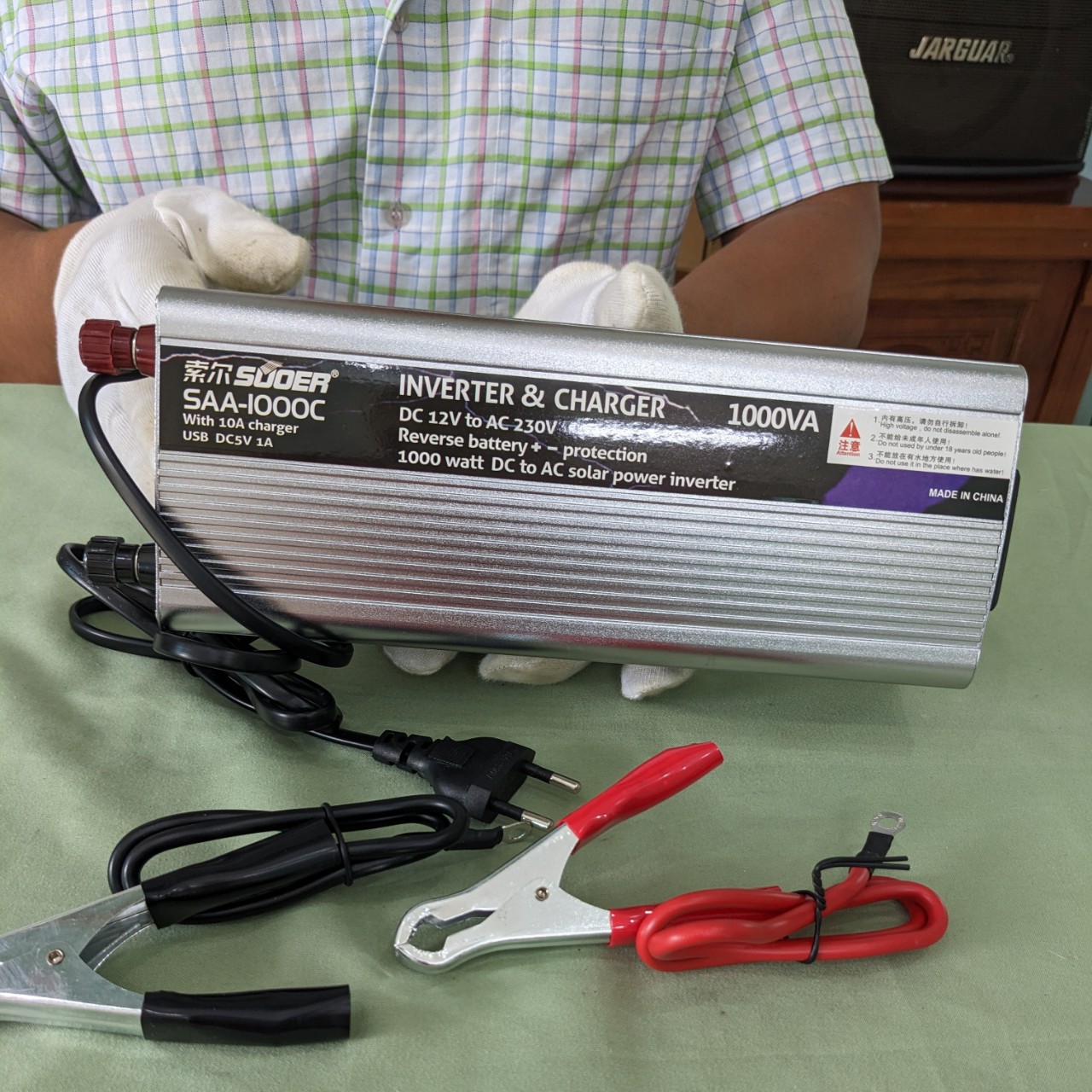 Bộ Chuyển Đổi Điện 12V Lên 220V Kiêm Sạc Bình ẮQuy Thông Minh Suoer 1000W Cao Cấp