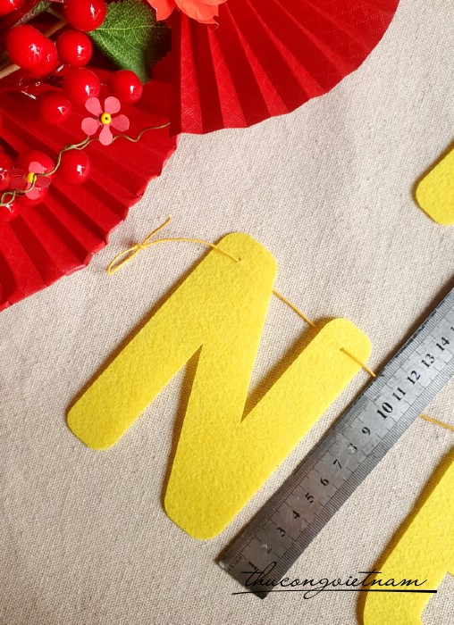 Dây treo nỉ chữ &quot;Happy new year&quot; 3m