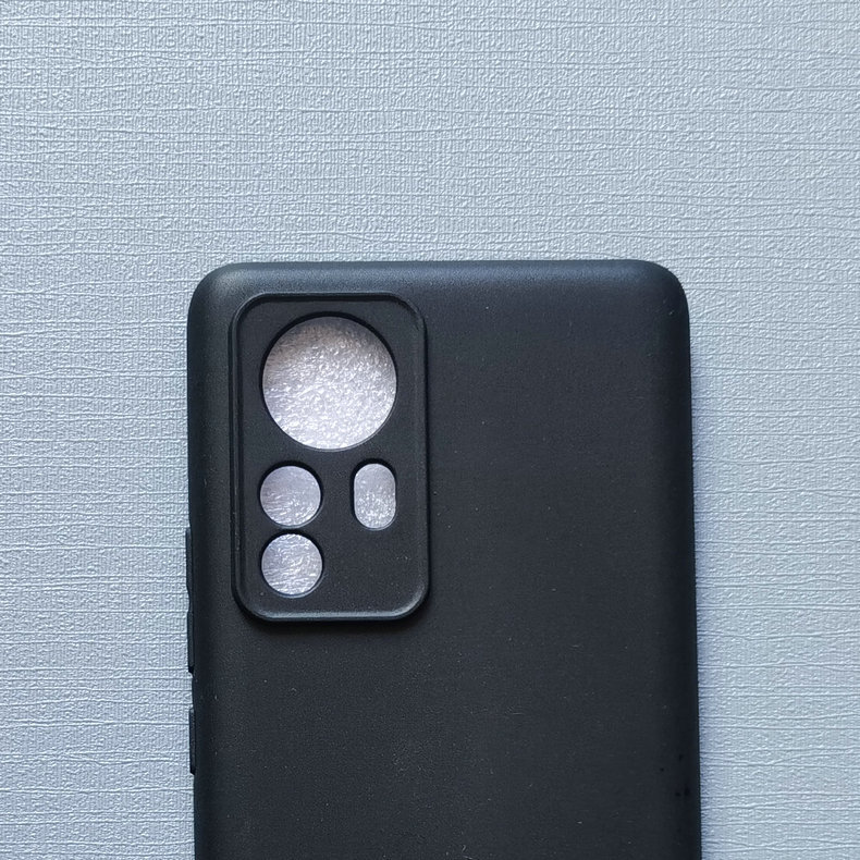 Ốp lưng dẻo cho Xiaomi 12 Pro - đen cao cấp, chống bám vân tay