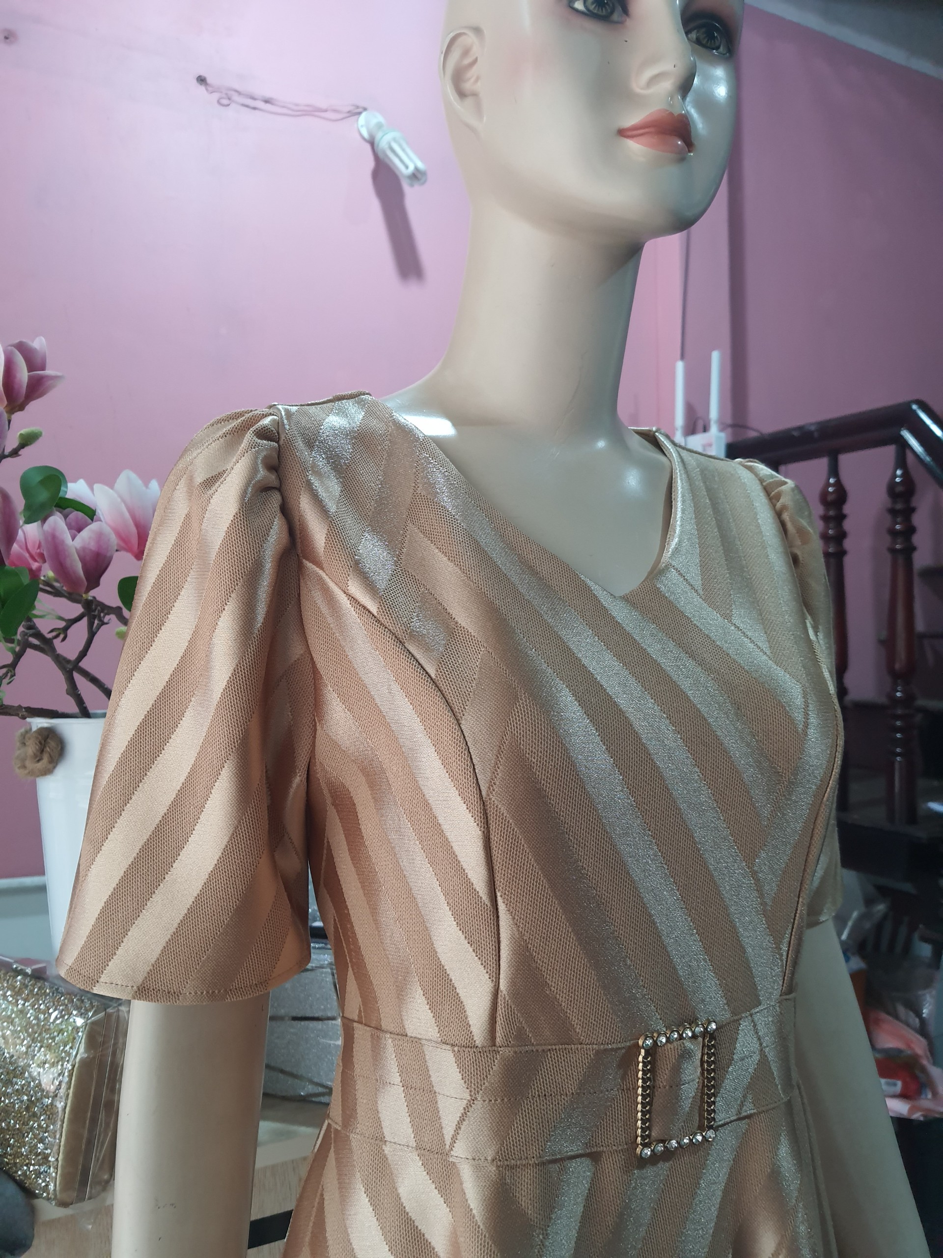 Điểm danh 3 kiểu váy đầm xòe trễ vai dễ thương không thể thiếu trong tủ đồ Thời Trang NEVA Luôn Đón Đầu Xu Hướng #30 Điểm danh 3 kiểu váy đầm xòe trễ vai dễ thương không thể thiếu trong tủ đồ Thời Trang NEVA Luôn Đón Đầu Xu Hướng