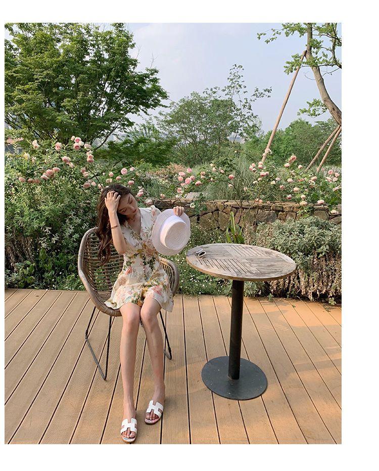 TOBE1SHOP 2023 Xuân/Hè Jumpsuit Nữ dài tay áo Hàn Quốc V cổ đèn lồng tay áo đầm in váy cao eo rộng chân quần