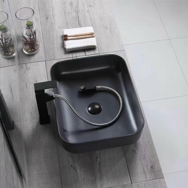 Chậu sứ lavabo để bàn màu đen kiểu vuông mỹ thuật