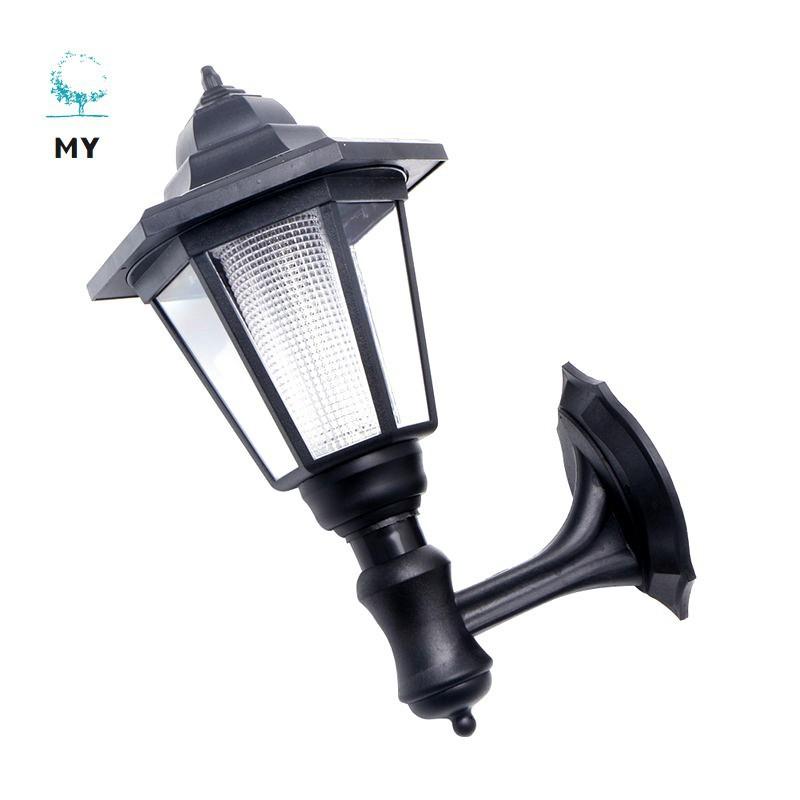 Đèn LED năng lượng mặt trời chống nước gắn tường trang trí