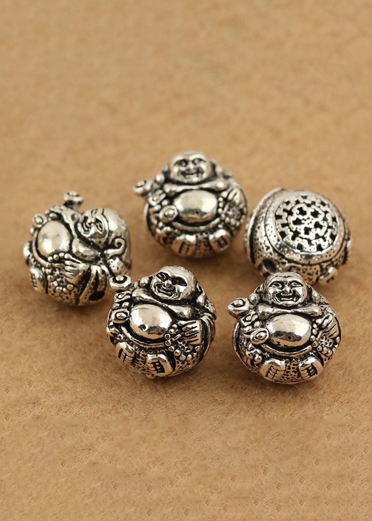 Charm bạc hình phật di lặc xỏ ngang - Ngọc  Quý Gemstones