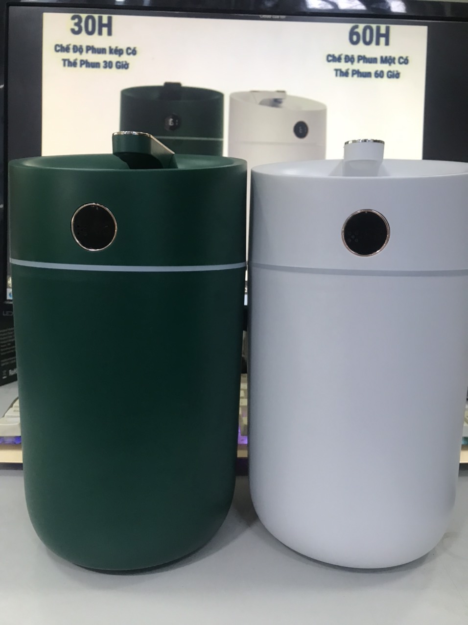 Máy xông tinh dầu, tạo ẩm phun sương điều hòa không khí cao cấp X12 Thích hợp trong phòng máy lạnh như văn phòng, phòng làm việc, phòng ngủ-dung tích 3L- 2 màu trắng, xanh