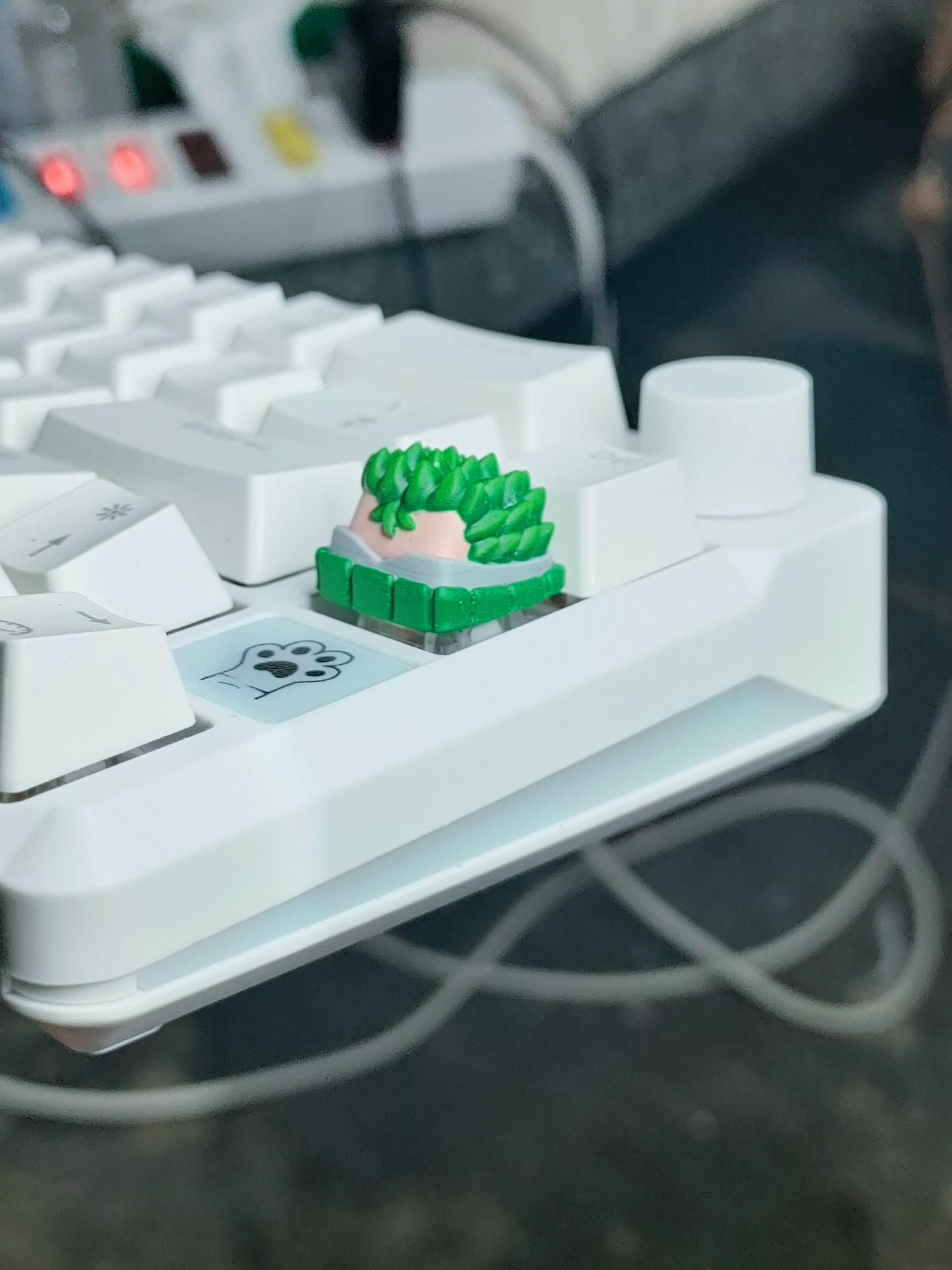 Keycap aristan onepiece (zoro) trang trí bàn phím cơ