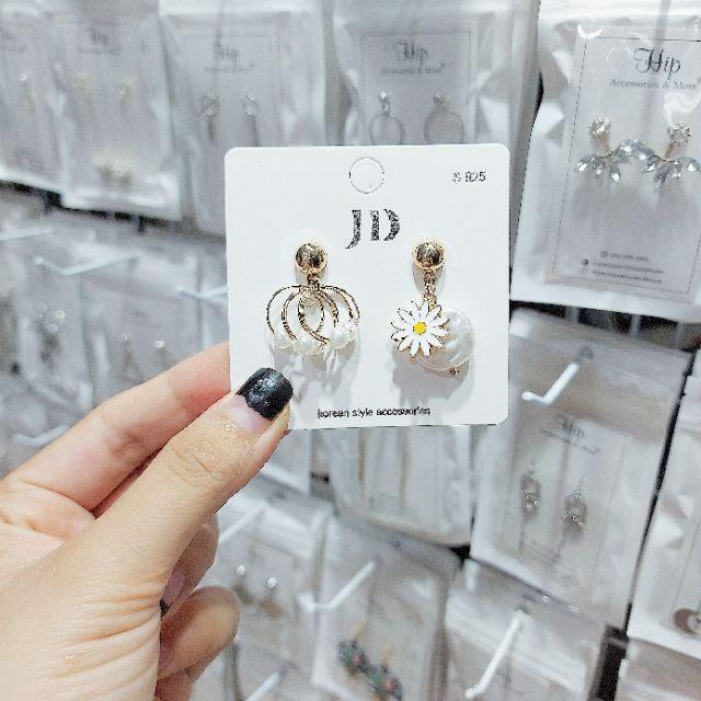 Khuyên hoa cúc lệch