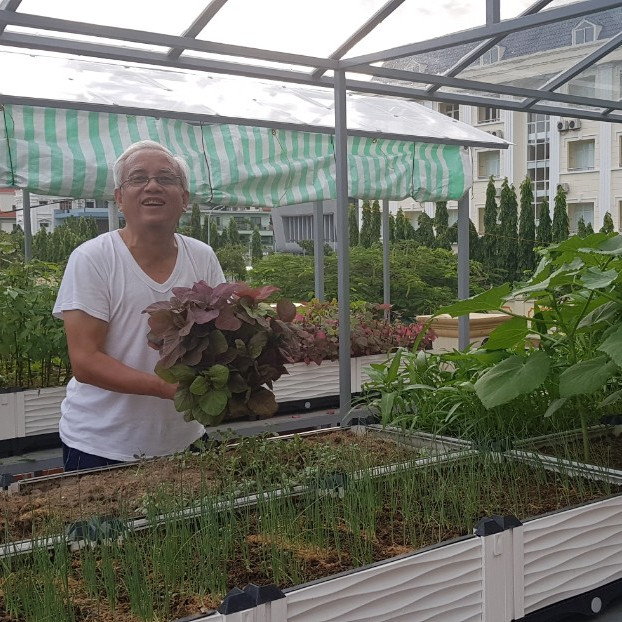 CHẬU GHÉP THÔNG MINH Cm: Bền từ 8-10 năm, phù hợp mọi cây trồng và không gian, Module tùy biến kích thước, an toàn, trọng lượng nhẹ, kết cấu chắc chắn, có khay trữ và thoát nước.