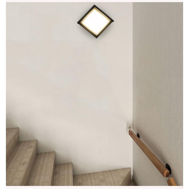 Hình ảnh Đèn tường LED BEZON phong cách hiện đại, tinh tế.