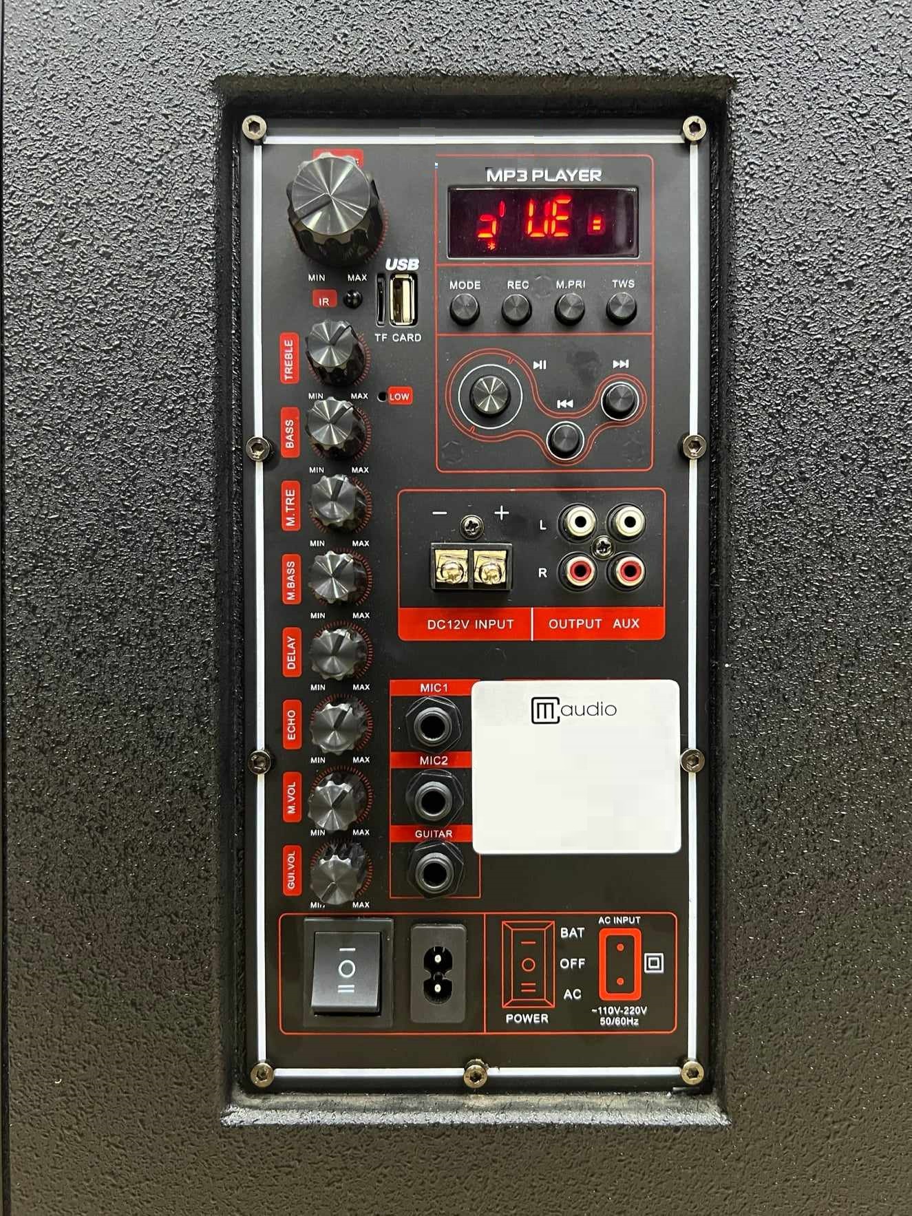 Loa kéo Karaoke Bluetooth CM.Audio K12: Bass 30, Thiết kế 3 loa, Công suất 350W, Chống hú tốt. Có kèm 2 Micro không dây