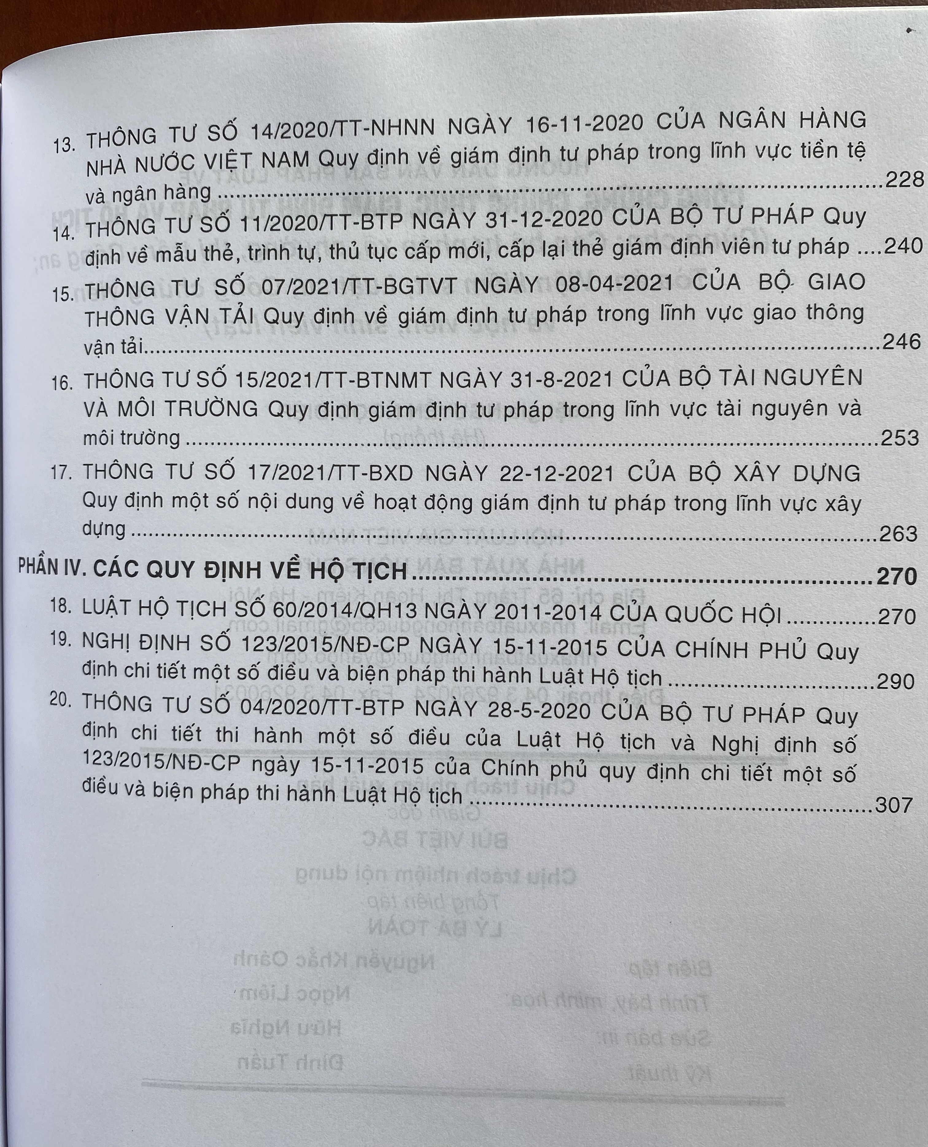 Sách -Hướng Dẫn Văn Bản Pháp Luật Về Công Chứng, Chứng Thực, Giám Định Tư Pháp Và Hộ Tịch