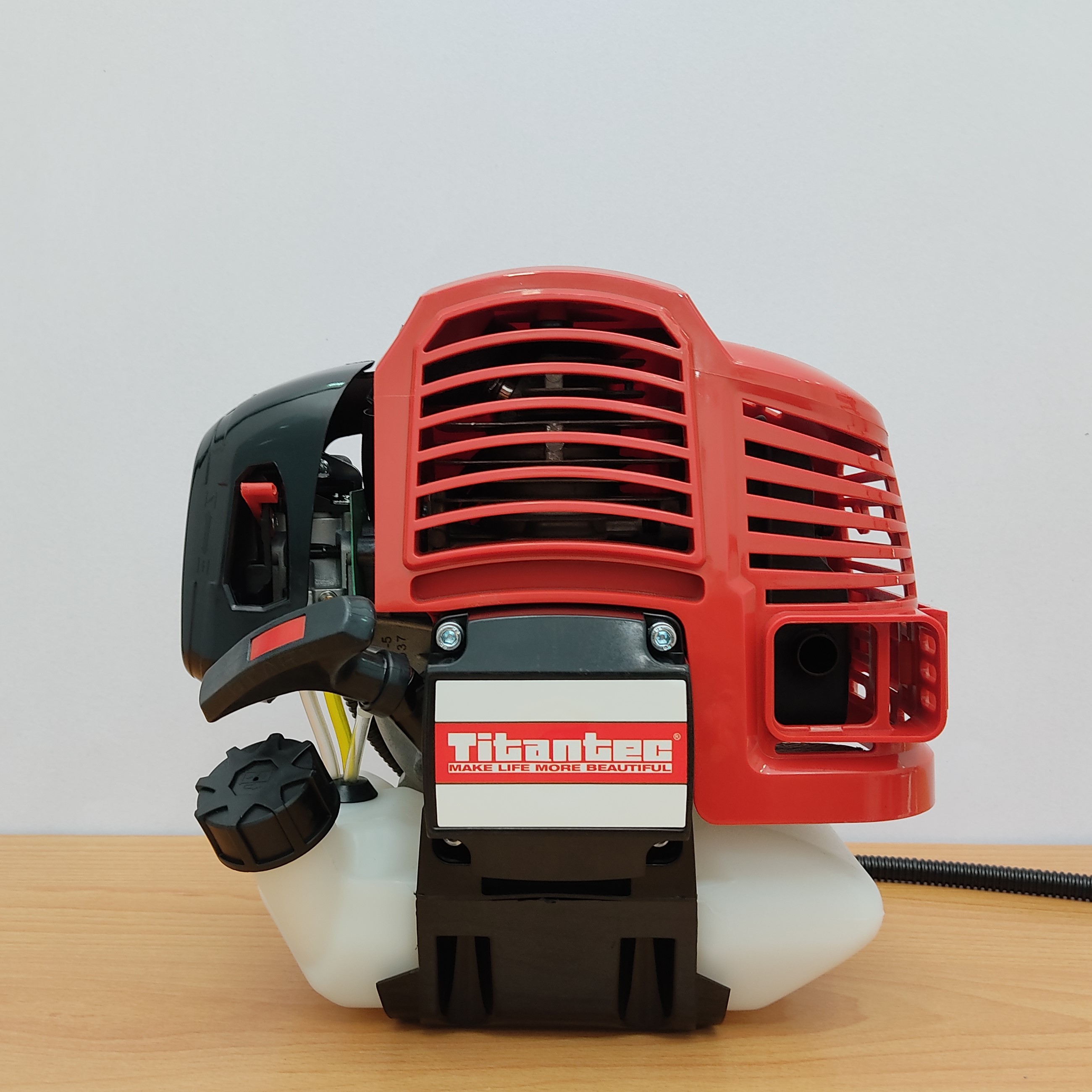 Máy cắt cỏ 2 thì Titantec