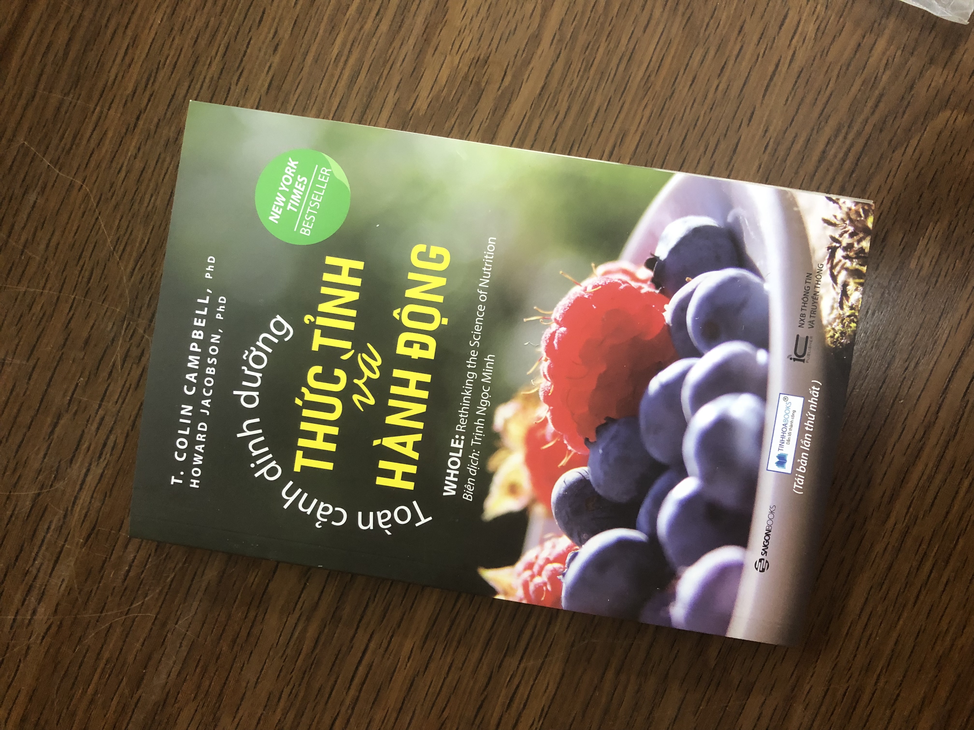 CK50% SÁCH TRƯNG BÀY - Toàn cảnh dinh dưỡng: Thức tỉnh và hành động (TB) - Sách trưng bày, có vết xước nhẹ