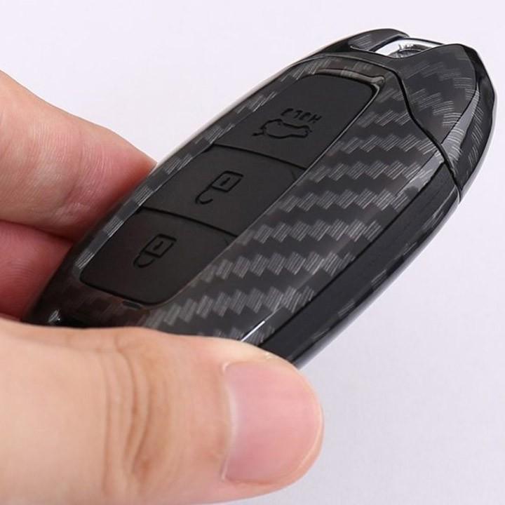 Ốp bọc chìa khóa dành cho xe Hyundai Kona 2019, Hyundai Accent 2018-2019, Hyundai Santafe 2019 vân Carbon kèm móc đeo INOX