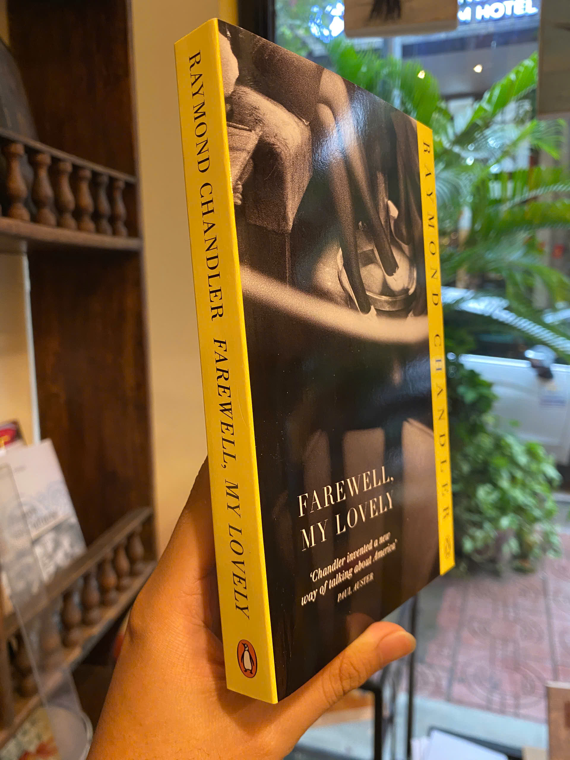 Sách - Farewell, My Lovely by Raymond Chandler | Mystery / Crime Fiction / Ngoại văn Nhập khẩu
