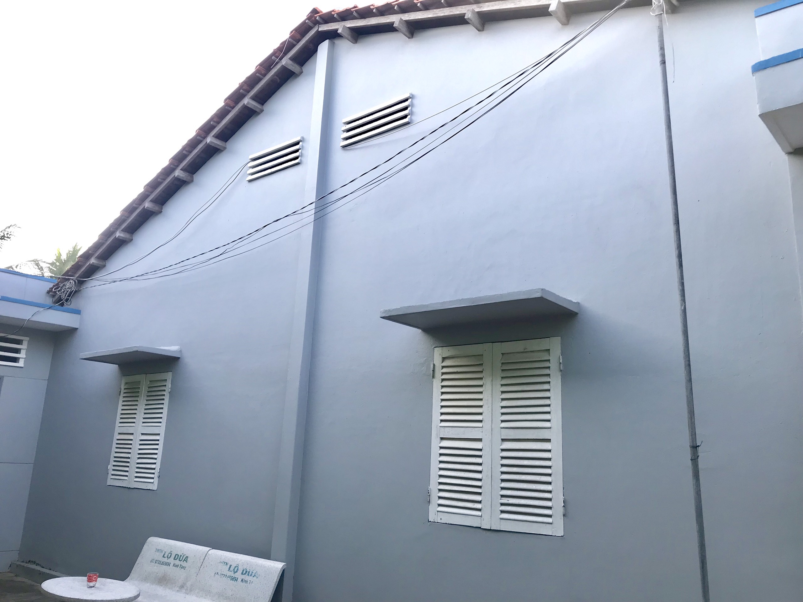 Sơn chống thấm vách tường ngoài trời, chống thấm máng xối lộ thiên - Sika RainTile White