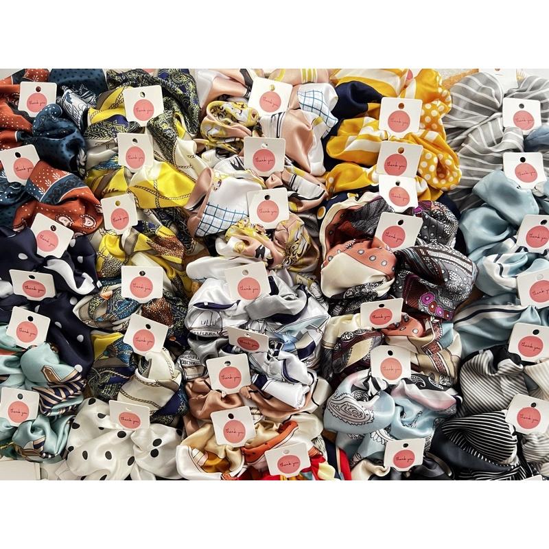 Cột tóc scrunchies vải lụa bảng to cute đa năng - Arora Boutique