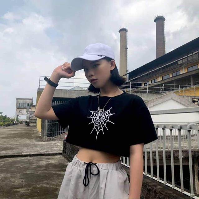 Áo Croptop Cổ Tròn Form Rộng Thêu Hình Mạng Nhện