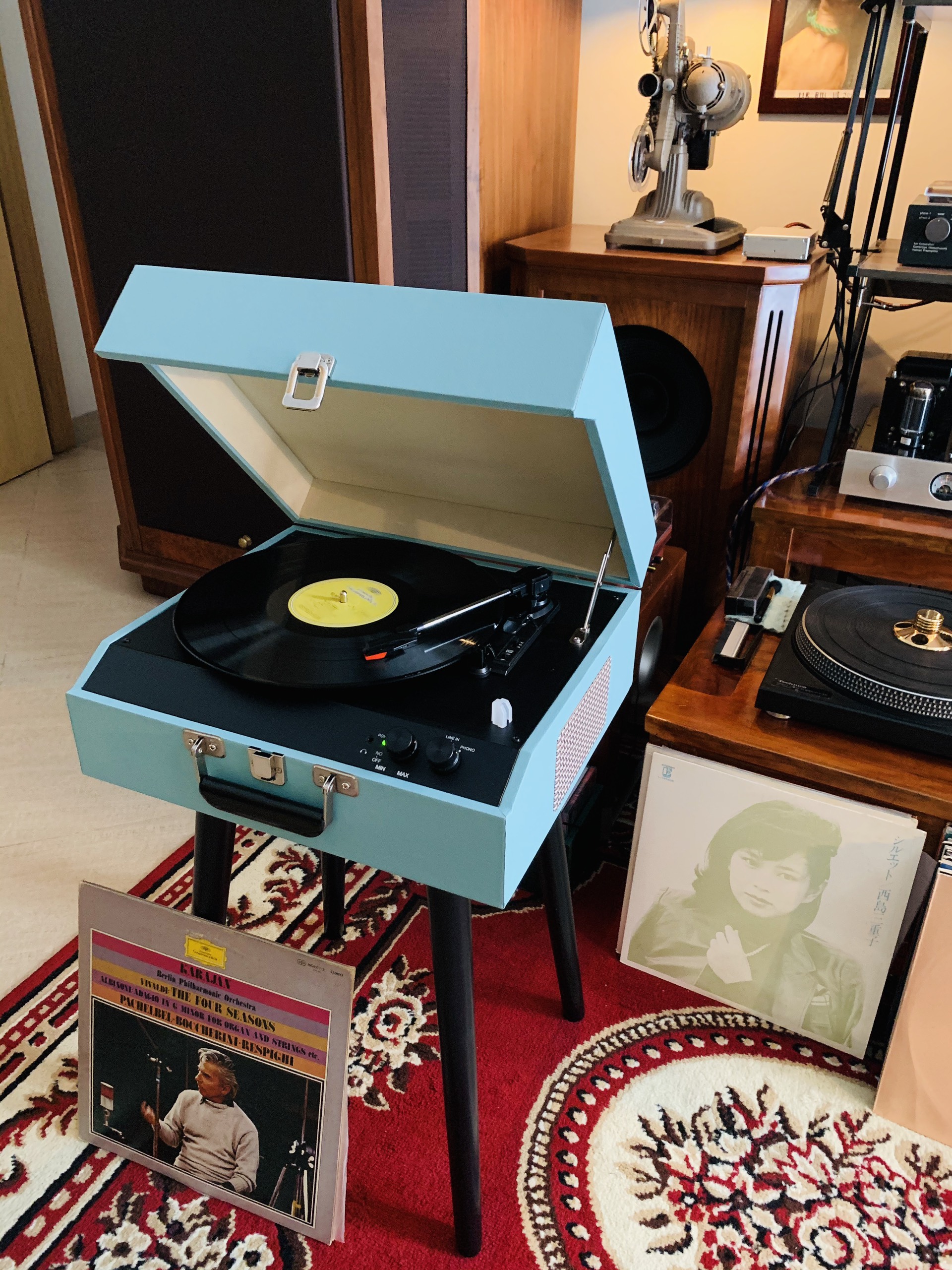 Đầu mâm than đa năng có chân đứng kiểu dáng vintage chất âm đĩa than LP vinyl Mộc mạc không cần amply có sẵn loa tự hành