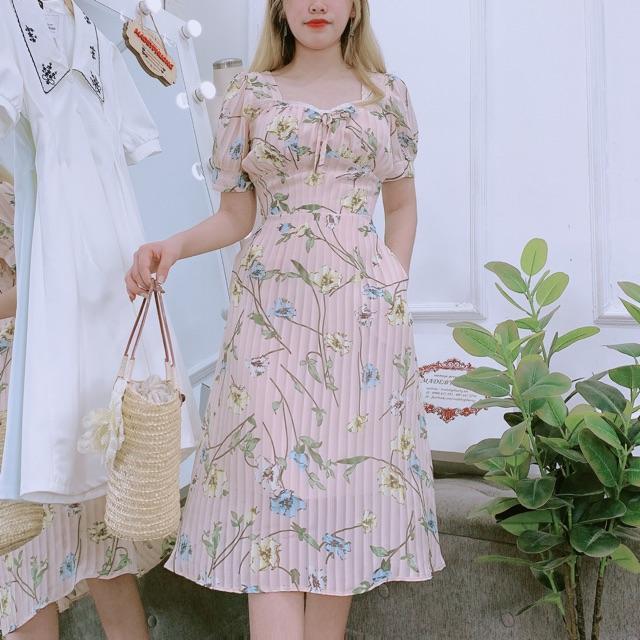Đầm cổ vuông viền ren cúp ngực hoa hồng