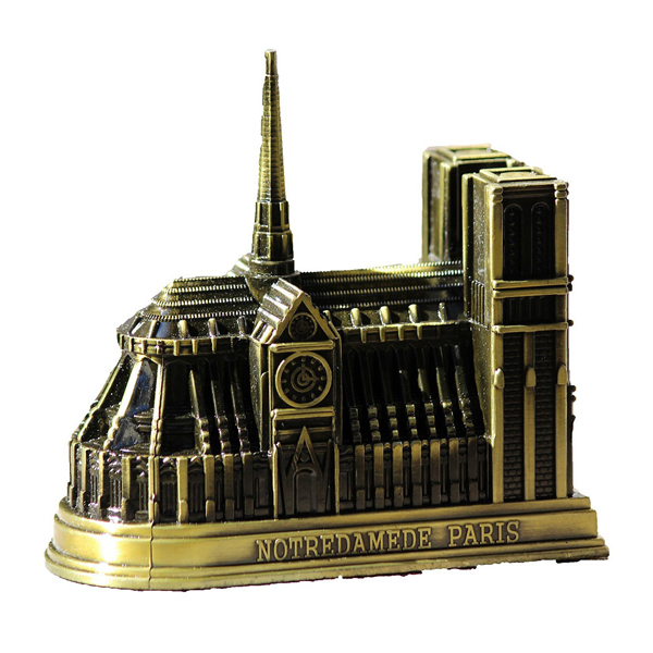 Mô hình nhà thờ Đức Bà ở Paris