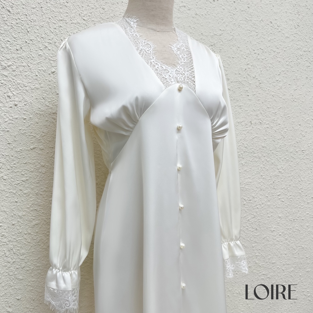 Váy Lụa Ren Cổ Tim Xẻ Tà Loirechic LSL34