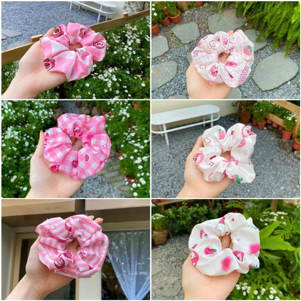 Scrunchies, cột tóc hoa về thêm mẫu mới