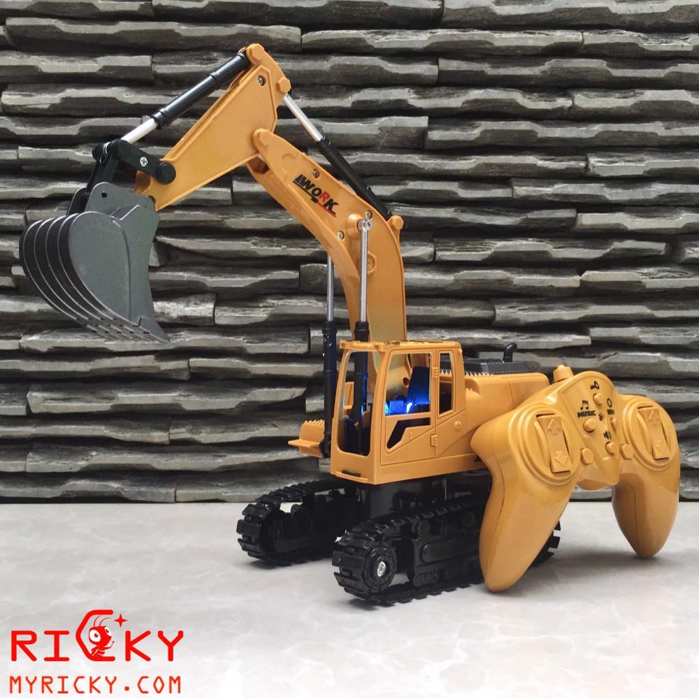 Các mẫu xe công trình điều khiển cao cấp